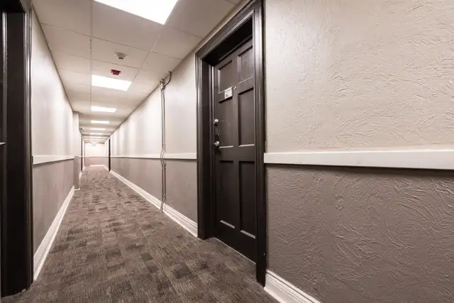 renovated one bedroom, Yonge and Wellesley - ID 1991 - Photo 9