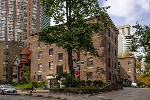 renovated one bedroom, Yonge and Wellesley - ID 1991 - Photo 13