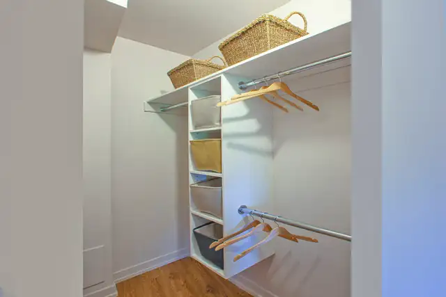 2-Bedroom Penthouse Apt. for Rent in the Heart of Oakville! - Photo 8