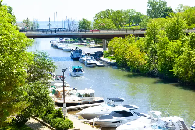 2-Bedroom Penthouse Apt. for Rent in the Heart of Oakville! - Photo 13