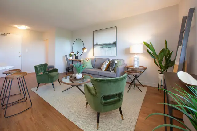 1-Bedroom Large Apt. for Rent in the Heart of Downtown Oakville! - Photo 2