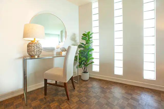 Premium, Waterfront 1-Bedroom   Den for Rent in Burlington! - Photo 8