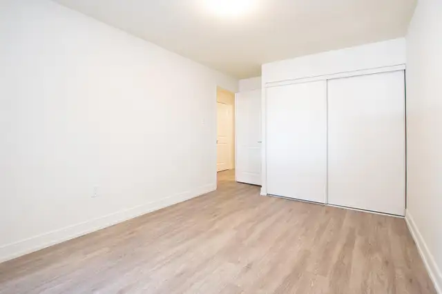 3 Bedroom Apartment for Rent - 1549-1566 Trossacks Avenue - Photo 9