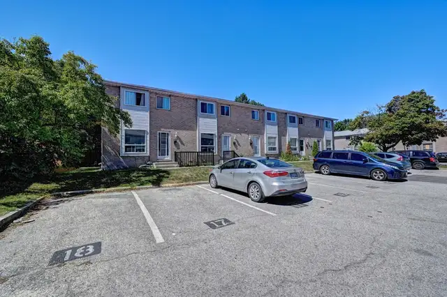 3 Bedroom Apartment for Rent - 1549-1566 Trossacks Avenue - Photo 16