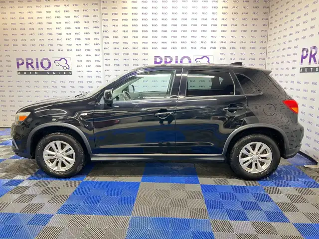 2019 Mitsubishi RVR - Photo 2