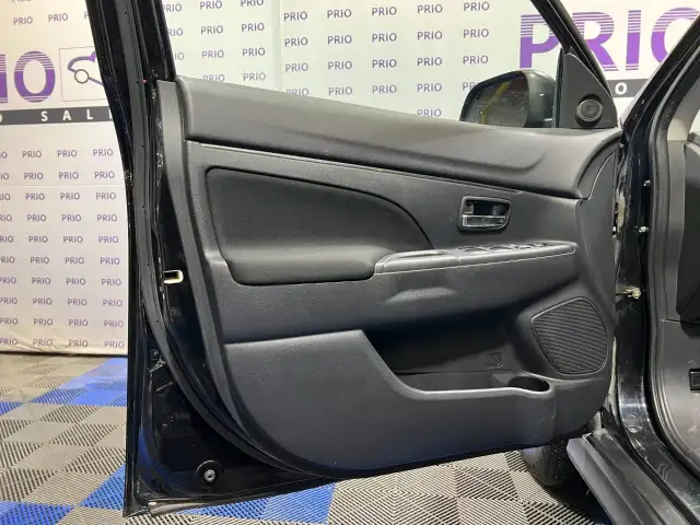 2019 Mitsubishi RVR - Photo 9