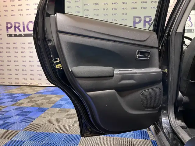 2019 Mitsubishi RVR - Photo 15