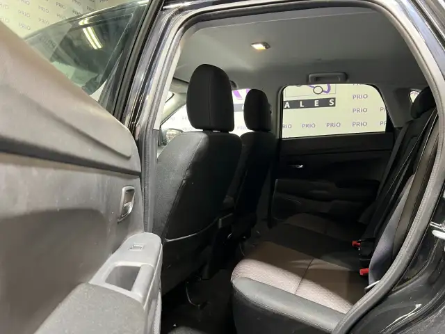 2019 Mitsubishi RVR - Photo 17