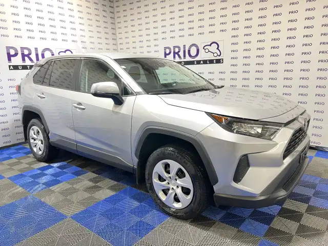 2025 Toyota RAV4 - Photo 6
