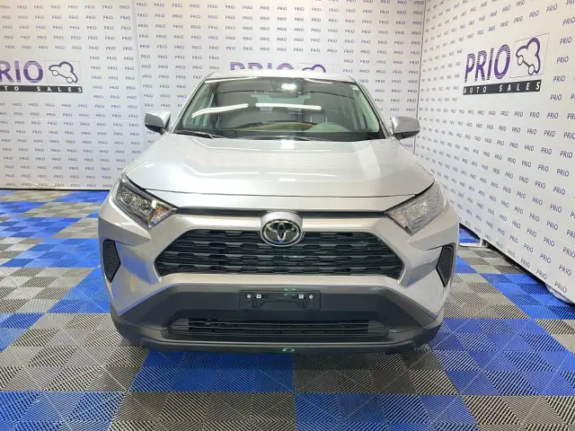 2025 Toyota RAV4 - Photo 7