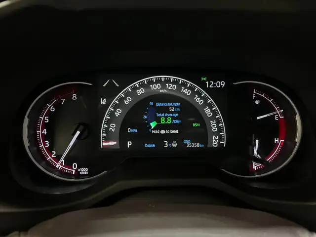 2025 Toyota RAV4 - Photo 21