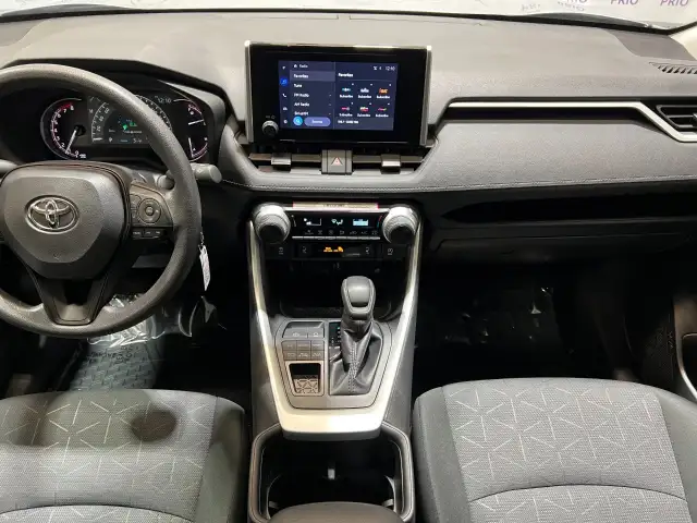 2025 Toyota RAV4 - Photo 22
