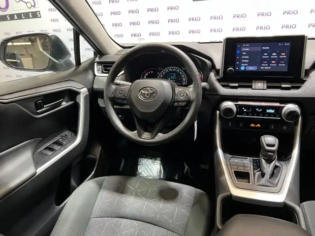 2025 Toyota RAV4 - Photo 26