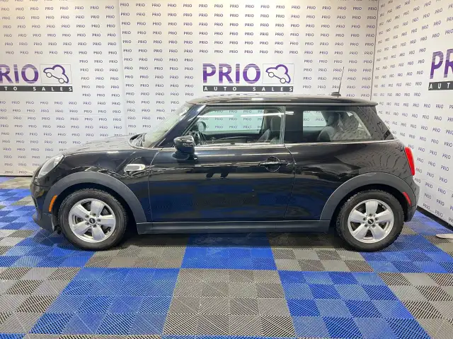 2020 MINI 3 Door - Photo 2