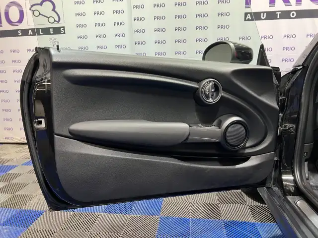 2020 MINI 3 Door - Photo 9