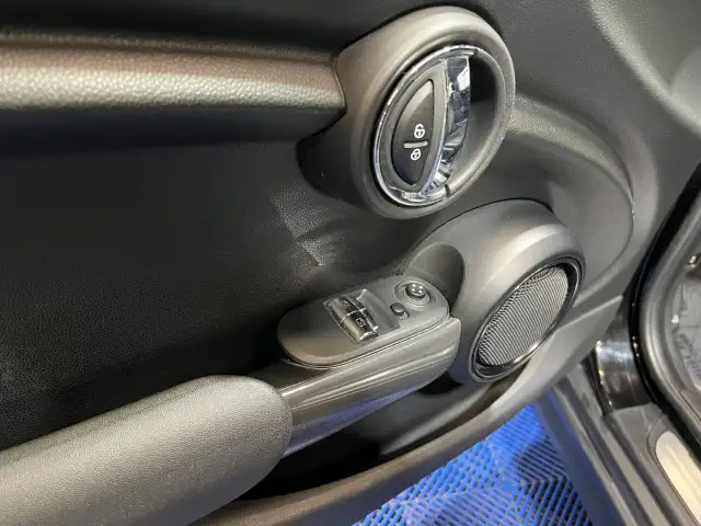 2020 MINI 3 Door - Photo 11