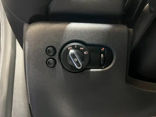 2020 MINI 3 Door - Photo 12