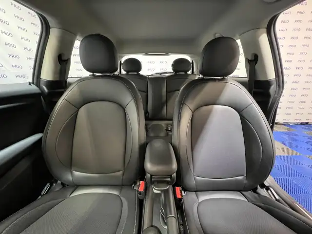 2020 MINI 3 Door - Photo 17