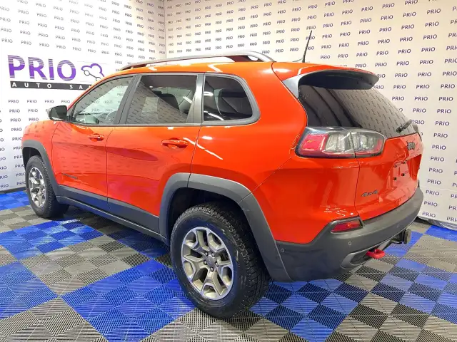 2021 Jeep Cherokee - Photo 3