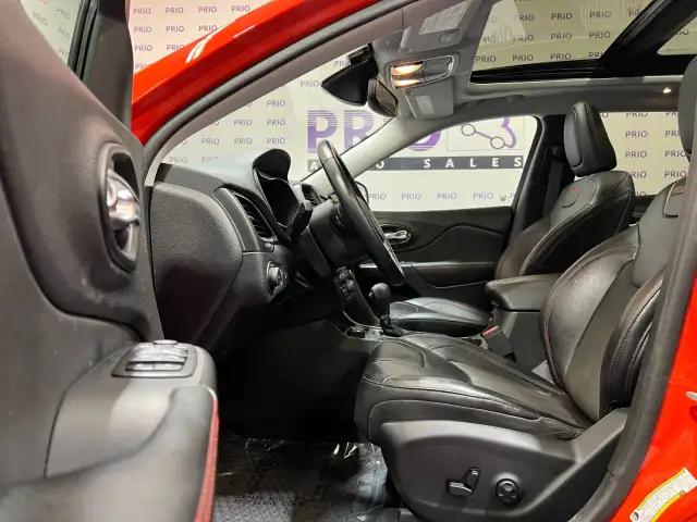 2021 Jeep Cherokee - Photo 13