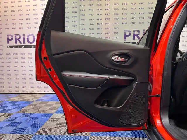 2021 Jeep Cherokee - Photo 15