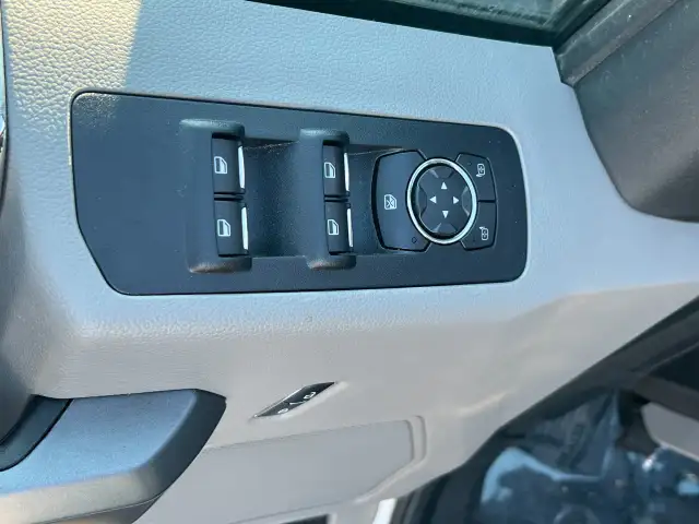 2017 Ford F-150 - Photo 12