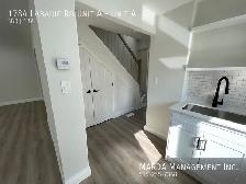 RENOVATED 3 BED/1 BATH MAIN FLOOR UNIT EAST WINDSOR   60% OF UTI - Photo 10