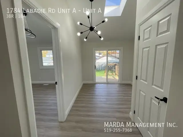 RENOVATED 3 BED/1 BATH MAIN FLOOR UNIT EAST WINDSOR   60% OF UTI - Photo 14