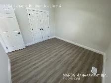 RENOVATED 3 BED/1 BATH MAIN FLOOR UNIT EAST WINDSOR   60% OF UTI - Photo 21
