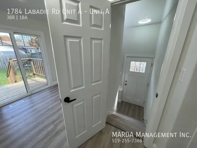 RENOVATED 3 BED/1 BATH MAIN FLOOR UNIT EAST WINDSOR   60% OF UTI - Photo 24