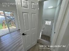 RENOVATED 3 BED/1 BATH MAIN FLOOR UNIT EAST WINDSOR   60% OF UTI - Photo 24