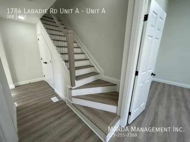 RENOVATED 3 BED/1 BATH MAIN FLOOR UNIT EAST WINDSOR   60% OF UTI - Photo 25