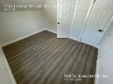 RENOVATED 3 BED/1 BATH MAIN FLOOR UNIT EAST WINDSOR   60% OF UTI - Photo 28