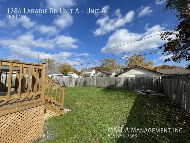 RENOVATED 3 BED/1 BATH MAIN FLOOR UNIT EAST WINDSOR   60% OF UTI - Photo 35