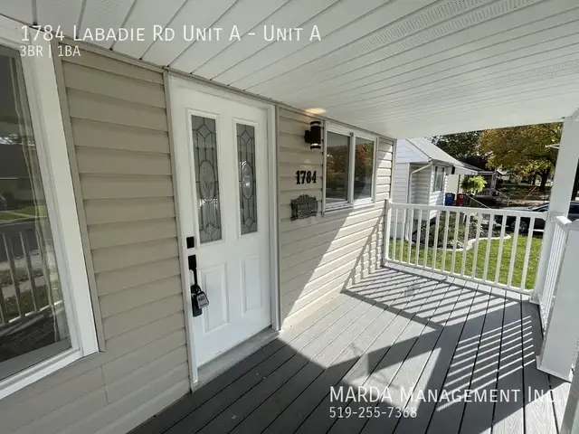 RENOVATED 3 BED/1 BATH MAIN FLOOR UNIT EAST WINDSOR   60% OF UTI - Photo 37