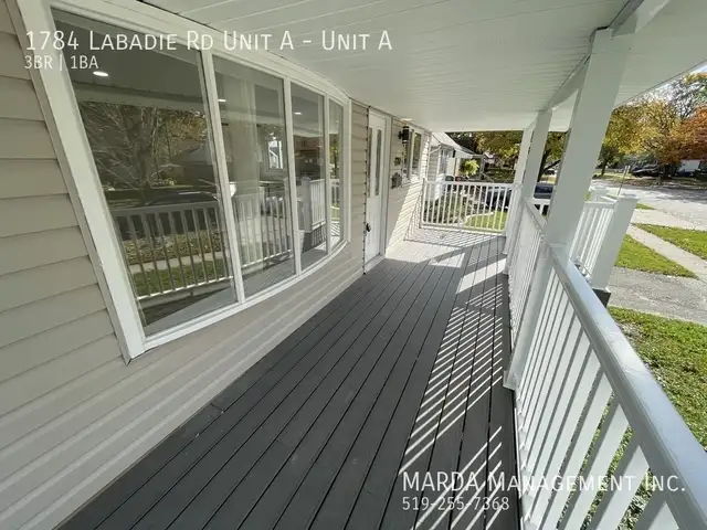 RENOVATED 3 BED/1 BATH MAIN FLOOR UNIT EAST WINDSOR   60% OF UTI - Photo 38