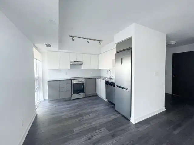 NORTH YORK: Modern 2 Bedroom/2Bath Condo For Rent w/PRKG - Photo 2