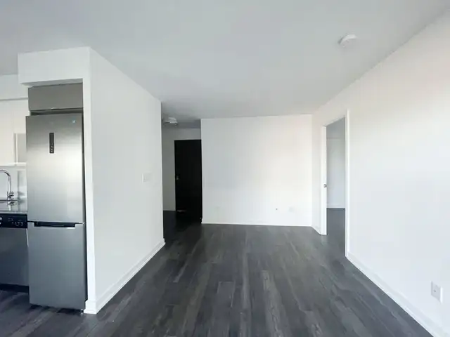 NORTH YORK: Modern 2 Bedroom/2Bath Condo For Rent w/PRKG - Photo 4