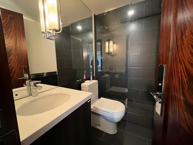 YORKVILLE PLAZA: Furnished 1 Bedroom Condo For Rent Toronto - Photo 10