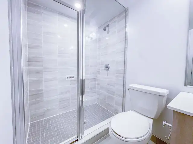 DOWNTOWN PICKERING: 2 Bedroom Corner Condo For Rent w/ PARKING - Photo 11