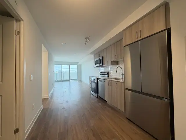 DOWNTOWN PICKERING: Large Brand New 2 BDRM Corner Condo For Rent - Photo 4