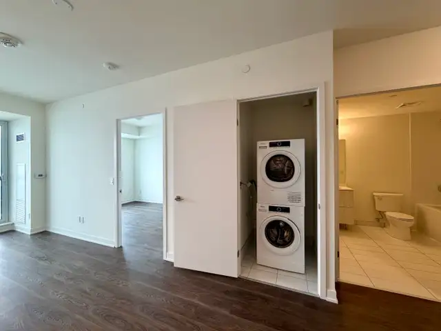 NEXT2: Large 1 Bedroom Den Condo For Rent in Richmond Hill - Photo 7