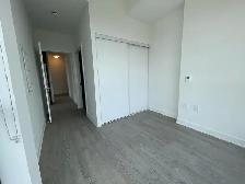 VAUGHAN: Bright 2 Bedroom/2 Bath Corner Condo For Rent Toronto - Photo 7