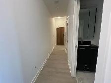 VAUGHAN: Bright 2 Bedroom/2 Bath Corner Condo For Rent Toronto - Photo 11