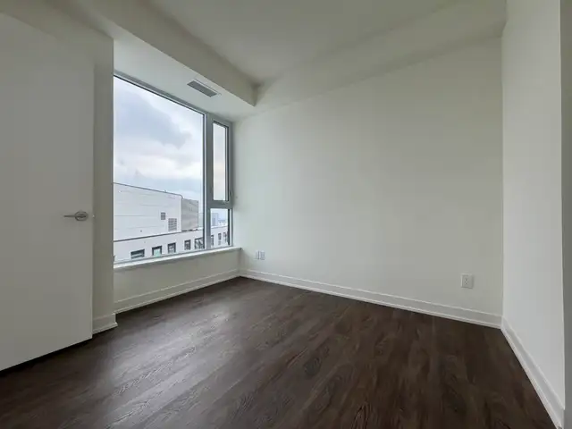 RICHMOND HILL-Brand New 2 Bed/2Bath Corner Condo For Rent w/PRKG - Photo 12