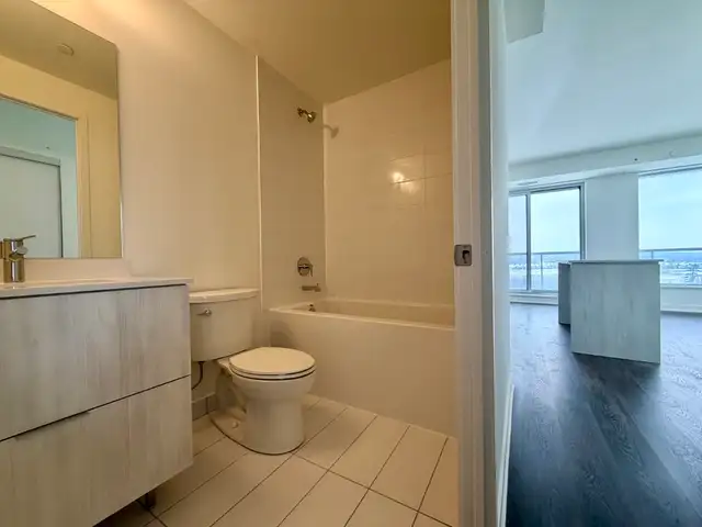 RICHMOND HILL-Brand New 2 Bed/2Bath Corner Condo For Rent w/PRKG - Photo 13