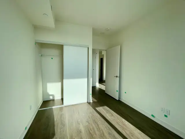 RICHMOND HILL: Brand New 1 Bedroom Condo For Rent with PARKING - Photo 7