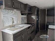 2020 Forest River RV Shasta 26 DB - Photo 8