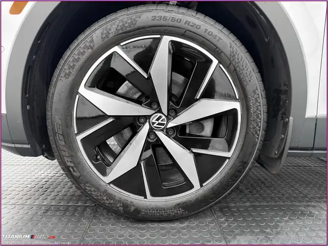 2023 Volkswagen ID4 PRO S Plus AWD-Pano Roof-Massage Seats-GPS-A - Photo 37