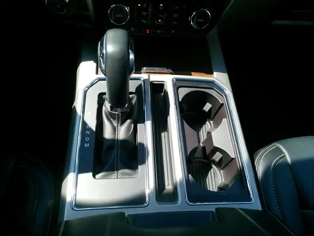 2019 Ford F-150 XLT 4WD SuperCrew 5.5' Box for sale - Photo 8